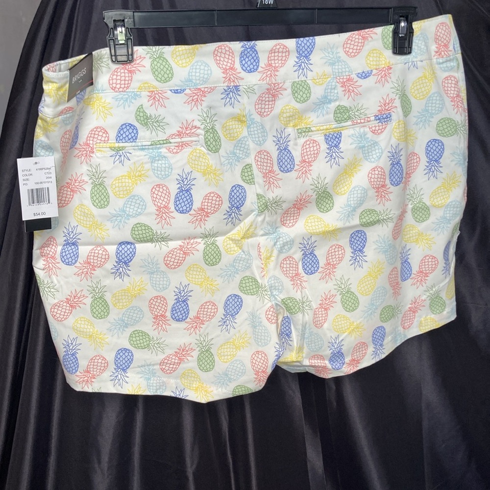 Briggs pineapple print multi colored print pattern white short casual 20W - Picture 10 of 17